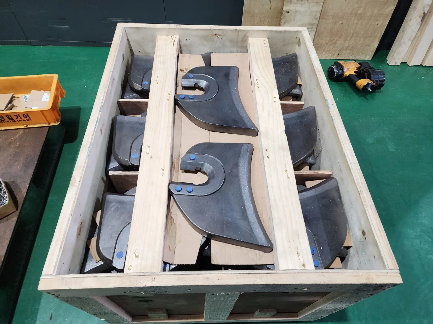 Insert Type Teeth Holders and Plates for Standard Cutter Wheels Shipped to Dubai, UAE — photo 2