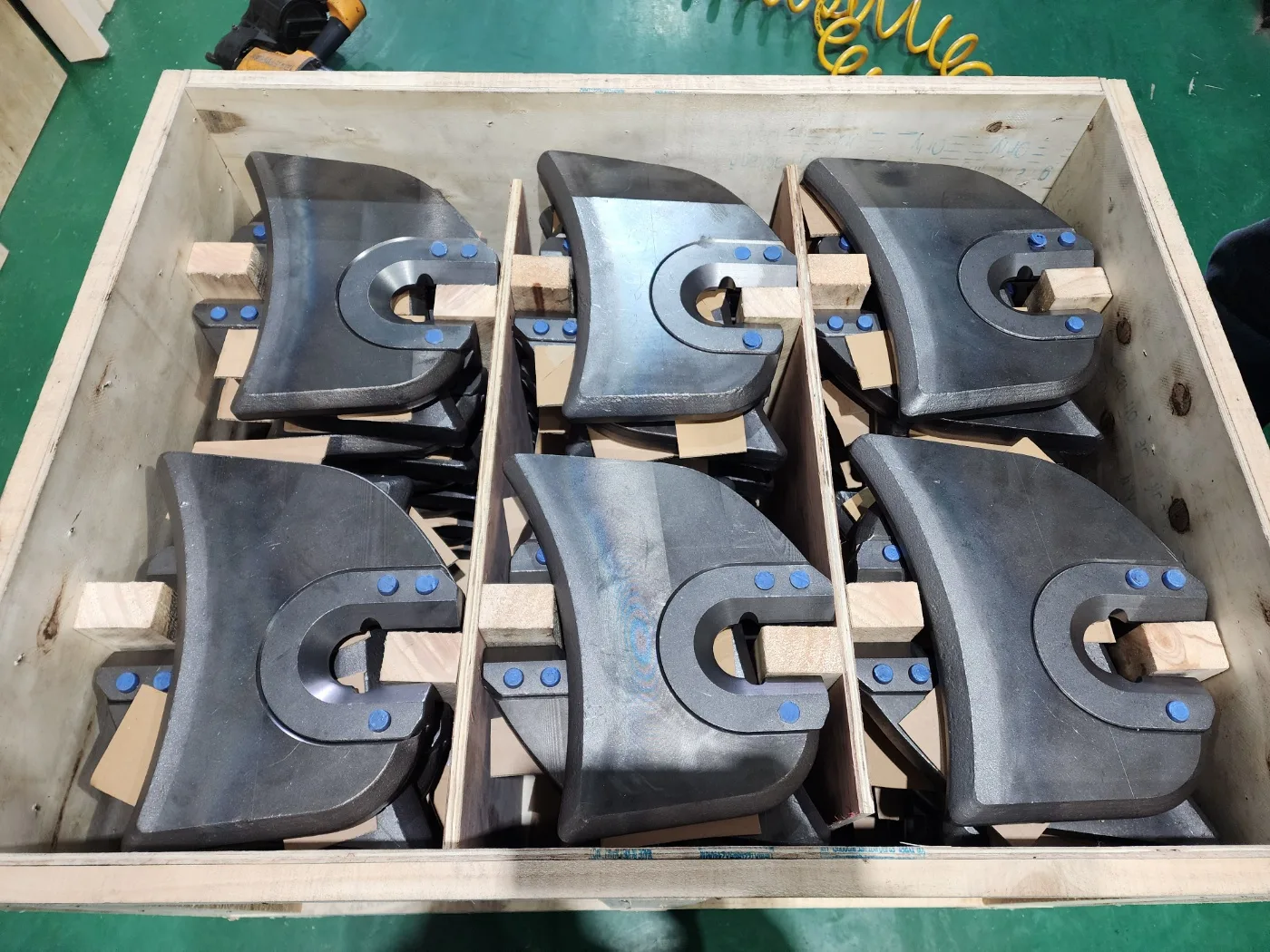 Insert Type Teeth Holders and Plates for Standard Cutter Wheels Shipped to Dubai, UAE — photo 1