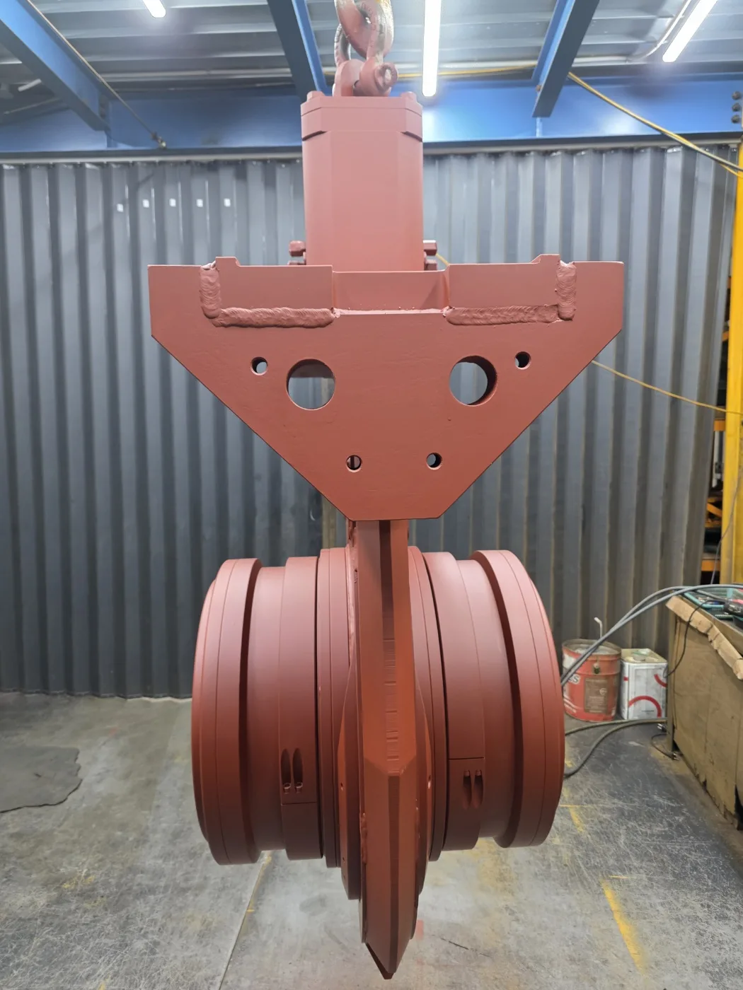 BC40 gearbox after the first primer coat, bracket welds clearly visible